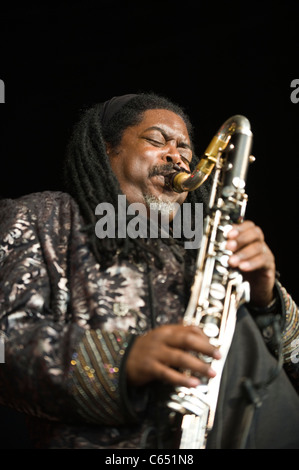 Courtney Pine Bass Klarinette mit seiner Band auf der Brecon Jazz Festival 2011 Stockfoto