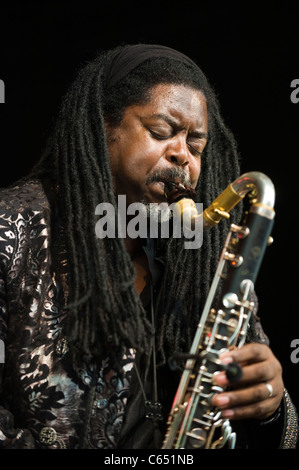 Courtney Pine Bass Klarinette mit seiner Band auf der Brecon Jazz Festival 2011 Stockfoto