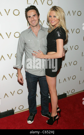 Mike Appel, Stephanie Pratt im Ankunftsbereich für LAVO 2nd Anniversary Celebration, LAVO Restaurant und Nachtclub The Palazzo, Las Stockfoto