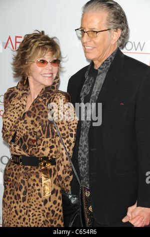 Jane Fonda im Ankunftsbereich für woher weißt du, Premiere, Dorf & Bruin Theater in Westwood, Los Angeles, CA 13. Dezember 2010. Foto von: Dee Cercone/Everett Collection Stockfoto