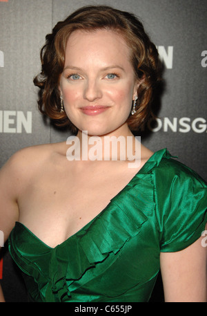 Elisabeth Moss im Ankunftsbereich für AMC MAD MEN Staffel vier Premiere Screening, Mann 6 Theater in Hollywood, Los Angeles, CA 20. Juli 2010. Foto von: Dee Cercone/Everett Collection Stockfoto