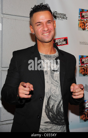 Michael "The Situation" Sorrentino im Ankunftsbereich für The Jersey Shore Soundtrack Album Release Party, Festzelt, New York, NY 13. Juli 2010. Foto von: Gregorio T. Binuya/Everett Collection Stockfoto