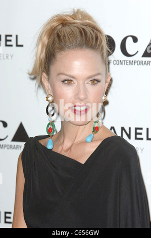 Rachel Zoe im Ankunftsbereich für MOCAs alljährlichen Gala - The Artist Museum passiert, The Museum of Contemporary Art, Los Angeles, CA 13. November 2010. Foto von: Elizabeth Goodenough/Everett Collection Stockfoto