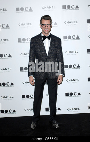 Brad Goreski im Ankunftsbereich für MOCAs alljährlichen Gala - The Artist Museum passiert, The Museum of Contemporary Art, Los Angeles, CA 13. November 2010. Foto von: Elizabeth Goodenough/Everett Collection Stockfoto