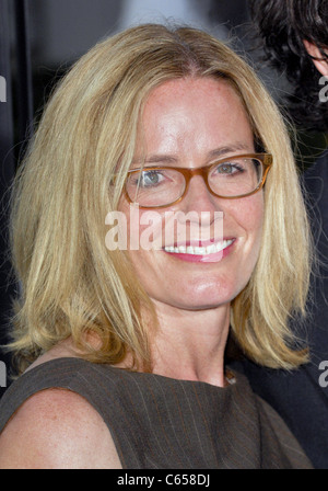 Elisabeth Shue im Ankunftsbereich für warten für SUPERMAN Premiere, Paramount Theatre, Los Angeles, CA 20. September 2010. Foto von: Elizabeth Goodenough/Everett Collection Stockfoto