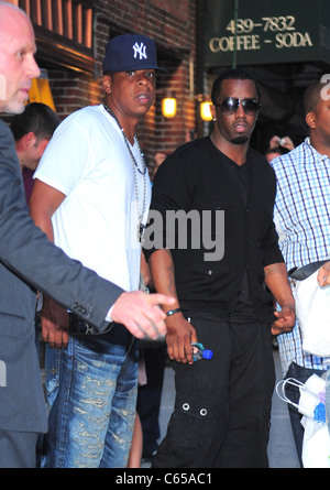 Jay-Z, Sean "P. Diddy" Combs bei Talkshow auftritt für The Late Show with David Letterman - Mo, Ed Sullivan Theater, New York, NY 21. Juni 2010. Foto von: Gregorio T. Binuya/Everett Collection Stockfoto