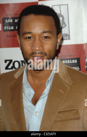 John Legend im Ankunftsbereich für WAITING FOR 'SUPERMAN' Los Angeles Film Festival (LAFF) Screening, Regal Kinos LA Live Stadion 14, Los Angeles, CA 21. Juni 2010. Foto von: Dee Cercone/Everett Collection Stockfoto