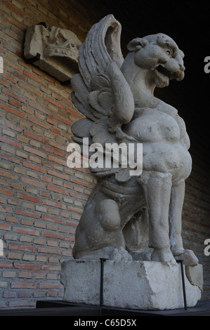 Zugehörigkeit zu dem ANTIQUARIUM - Wall von ALCALA DE HENARES (13 th). Spanien Stockfoto