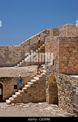 Innenansicht der alten, venezianischen Burg von Ierapetra Stadt, bekannt durch seinen türkischen Namen 'Kales'. Lassithi, Kreta, Griechenland Stockfoto