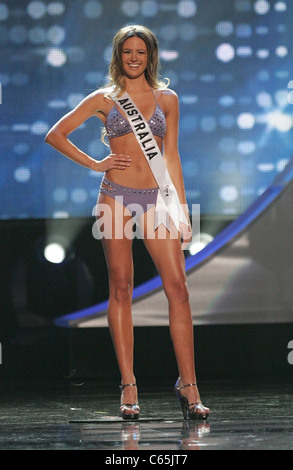 Jesinta Campbell (Miss Australien) in die Teilnehmerliste für Miss Universe 2010 Wahl - im Mandalay Bay Hotel & Casino, Las Vegas, NV 23. August 2010. Foto von: James Atoa/Everett Collection Stockfoto