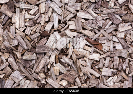 Rindenmulch auf einer Anbaufläche Stockfoto