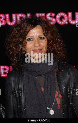 Linda Perry im Ankunftsbereich für BURLESQUE Premiere, Graumans Chinese Theatre, Los Angeles, CA 15. November 2010. Foto von: Michael Stockfoto