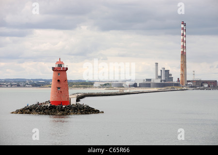 Poolbeg Leuchtturm und Kraftwerk Stockfoto