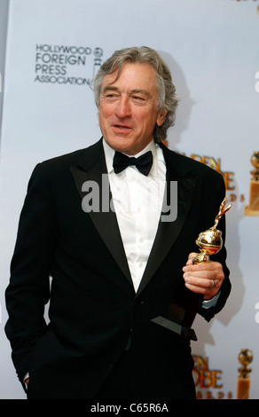 Robert De Niro im Presseraum für The Hollywood Foreign Press Association 68. Annual Golden Globes Awards - PRESS ROOM, Beverly Hilton Hotel in Los Angeles, CA 16. Januar 2011. Foto von: Jef Hernandez/Everett Collection Stockfoto