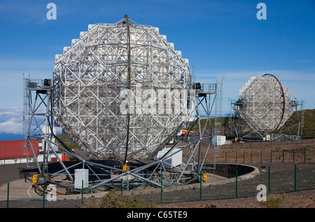Spiegelteleskop an Astronomischen Observatorium Roque de Los Muchachos, Parque Nacional de La Caldera de Taburiente, La Palma, Kanarische Inseln, Spanien Stockfoto