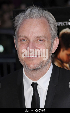 Francis Lawrence im Ankunftsbereich für WATER FOR ELEPHANTS Premiere, The Ziegfeld Theatre, New York, NY 17. April 2011. Foto von: Kristin Callahan/Everett Collection Stockfoto