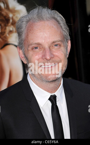 Francis Lawrence im Ankunftsbereich für WATER FOR ELEPHANTS Premiere, The Ziegfeld Theatre, New York, NY 17. April 2011. Foto von: Kristin Callahan/Everett Collection Stockfoto