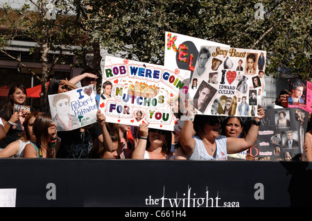 Atmosphäre im Ankunftsbereich für THE TWILIGHT SAGA: ECLIPSE Premiere, Nokia Theatre L.A. LIVE, Los Angeles, CA 24. Juni 2010. Foto von: Michael Germana/Everett Collection Stockfoto