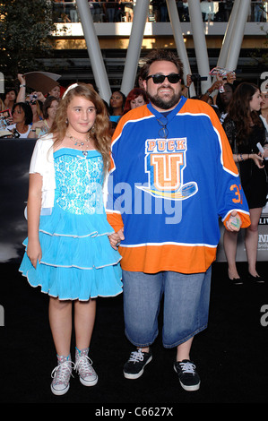 Harley Quinn Smith, Kevin Smith im Ankunftsbereich für THE TWILIGHT SAGA: ECLIPSE Premiere, Nokia Theatre L.A. LIVE, Los Angeles, CA 24. Juni 2010. Foto von: Michael Germana/Everett Collection Stockfoto