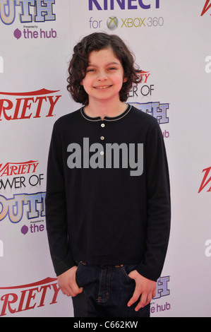 Max Burkholder im Ankunftsbereich für Variety 4. jährlichen macht der Jugendevent, Paramount Studios, Los Angeles, CA 24. Oktober 2010. Foto von: Robert Kenney/Everett Collection Stockfoto