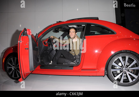 Pete Wentz in Anwesenheit für Volkswagen präsentiert 21. Jahrhundert VW Käfer Automobil, Lager am Pier 36, New York, NY am 18 April, Stockfoto