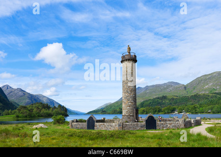 Loch Shiel und Glenfinnan Monument (zum Gedenken an das 1745 Jacobite steigen), Glenfinnan, Schottisches Hochland, Schottland Stockfoto