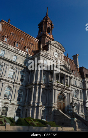 Montreal Rathaus / Hotel de Ville de Montreal, mit gereinigten / restaurierte Kupferdach, Old Montreal, Montreal, Quebec, Kanada Stockfoto