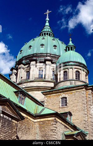 Detail der Kuppel aus Kupfer von Cathédrale Marie-Reine-du-Monde / Maria, Königin der Welt Kathedrale / Basilika, Centre Ville, Kanada Stockfoto