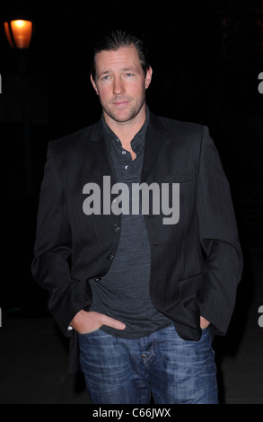 Ed Burns im Ankunftsbereich für Vanity Fair Party am Tribeca Film Festival, New York State Supreme Courthouse, New York, NY 27. April 2011. Foto von: Kristin Callahan/Everett Collection Stockfoto