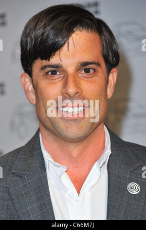 Josh Rubin im Ankunftsbereich für Range Rover Evoque Debüt Launch Party, Highline Stadien, New York, NY 19. April 2011. Foto von: Gregorio T. Binuya/Everett Collection Stockfoto