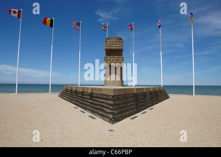 Umgebung von Juno Beach und das Kriegerdenkmal für die gefallenen kanadischen Soldaten, Normandie Stockfoto