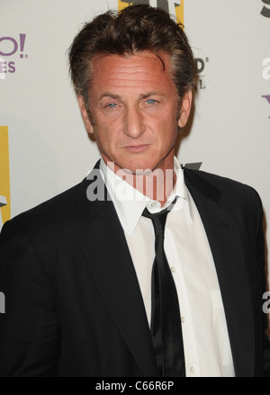 Sean Penn im Ankunftsbereich für 14. Annual Hollywood Film Festival Hollywood Awards Gala, Beverly Hilton Hotel, Beverly Hills, CA 25. Oktober 2010. Foto von: Dee Cercone/Everett Collection Stockfoto