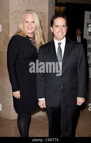 Darla K. Anderson, Lee Unkrich im Ankunftsbereich für American Cinema Editors 61. jährliche ACE Eddie Awards, Beverly Hilton Hotel, Los Stockfoto