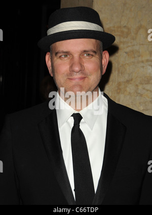 Mike O' Malley im Ankunftsbereich für American Cinema Editors 61. jährliche ACE Eddie Awards, Beverly Hilton Hotel, Los Angeles, CA 19. Februar 2011. Foto von: Dee Cercone/Everett Collection Stockfoto