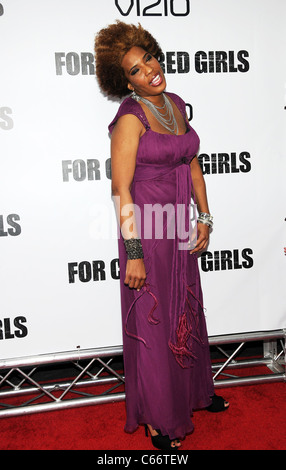 Macy Gray im Ankunftsbereich für für farbige Mädchen Premiere Screening, The Ziegfeld Theatre, New York, NY 25. Oktober 2010. Foto von: Desiree Navarro/Everett Collection Stockfoto