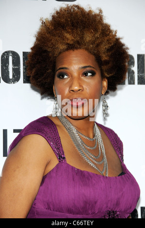 Macy Gray im Ankunftsbereich für für farbige Mädchen Premiere Screening, The Ziegfeld Theatre, New York, NY 25. Oktober 2010. Foto von: Desiree Navarro/Everett Collection Stockfoto