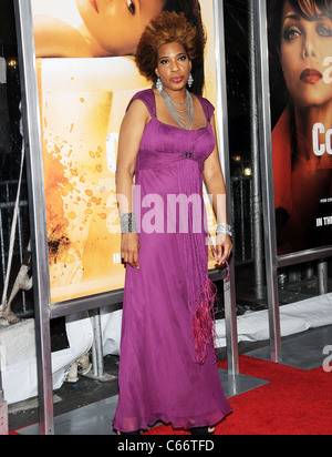 Macy Gray im Ankunftsbereich für für farbige Mädchen Premiere Screening, The Ziegfeld Theatre, New York, NY 25. Oktober 2010. Foto von: Desiree Navarro/Everett Collection Stockfoto