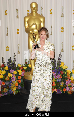 Melissa Leo (beste Leistung einer Schauspielerin in einer Nebenrolle in THE FIGHTER) im Presseraum für die 83. Academy Awards Oscars - Press Room, das Kodak Theatre, Los Angeles, CA 27. Februar 2011. Foto von: Elizabeth Goodenough/Everett Collection Stockfoto