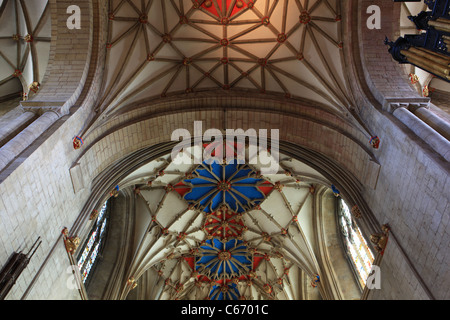 Verzierte Decke [Tewkesbury Abbey], Tewkesbury, Gloucestershire, England Stockfoto