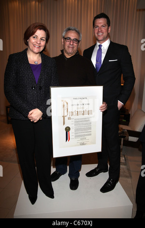 Christine Quinn, Mitchell Gold, Thomas Roberts in die Teilnehmerliste für NLGJAs 16. jährlichen Schlagzeilen und Headliner nutzen, Mitchell Stockfoto