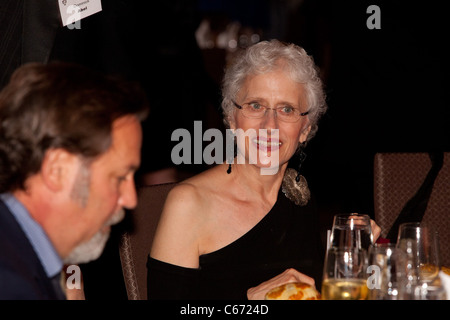 MWA Großmeister Sara Paretsky in Anwesenheit für die Edgars Bankett präsentiert von Mystery Writers of America, Grand Hyatt Hotel, Stockfoto