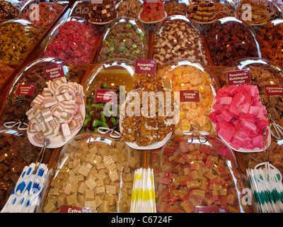Toffee Fudge Nougat Trüffel Stockfoto