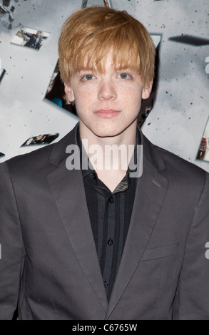 Cameron Monaghan im Ankunftsbereich für Quellcode Premiere, Arclight Cinerama Dome, Los Angeles, CA 28. März 2011. Foto von: Emiley Stockfoto