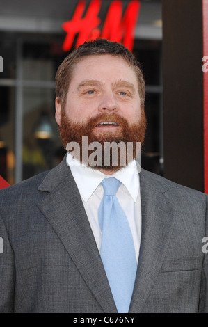 Zach Galifianakis im Ankunftsbereich für THE HANGOVER PART 2 Premiere, Graumans Chinese Theatre, Los Angeles, CA 19. Mai 2011. Foto von: Elizabeth Goodenough/Everett Collection Stockfoto