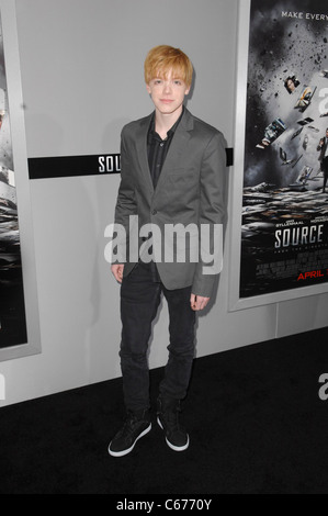 Cameron Monaghan im Ankunftsbereich für Quellcode Premiere, Arclight Cinerama Dome, Los Angeles, CA 28. März 2011. Foto von: Elizabeth Goodenough/Everett Collection Stockfoto