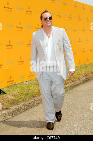 Val Kilmer in Anwesenheit für 3. jährliche Veuve Clicquot Polo Classic, Governors Island, New York, NY 27. Juni 2010. Foto von: Desiree Navarro/Everett Collection Stockfoto