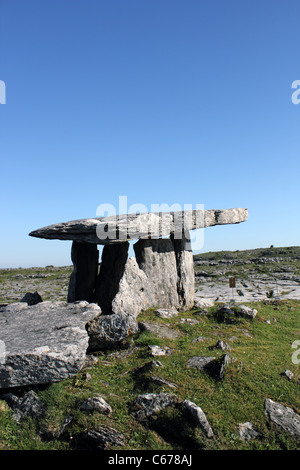 Poulnabrone Dolmen, Burren, County Clare, Irland Stockfoto
