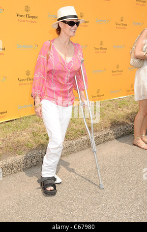 Susan Sarandon bei einem öffentlichen Auftritt für 2010 Veuve Clicquot Polo Classic, Governors Island, New York, NY 27. Juni 2010. Foto Stockfoto