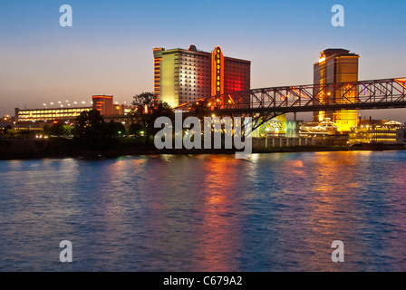 Am Flussufer Casino Bezirk entlang des Red River in Shreveport, Louisiana, USA Stockfoto