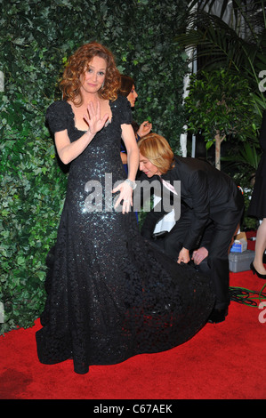 Melissa Leo im Ankunftsbereich für QVC Red Carpet Style Party, Four Seasons Hotel Los Angeles, CA 25. Februar 2011. Foto von: Gregorio T. Binuya/Everett Collection Stockfoto